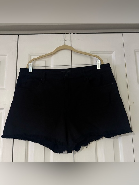 Kut from the Kloth Pants - KUT from the Kloth Black High Rise Frayed Denim Shorts Size 31